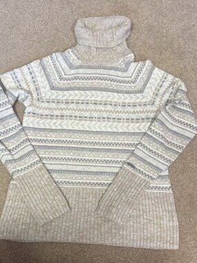 Columbia Women’s Wintercreek Sweater Medium Gray Beige Cozy Turtleneck